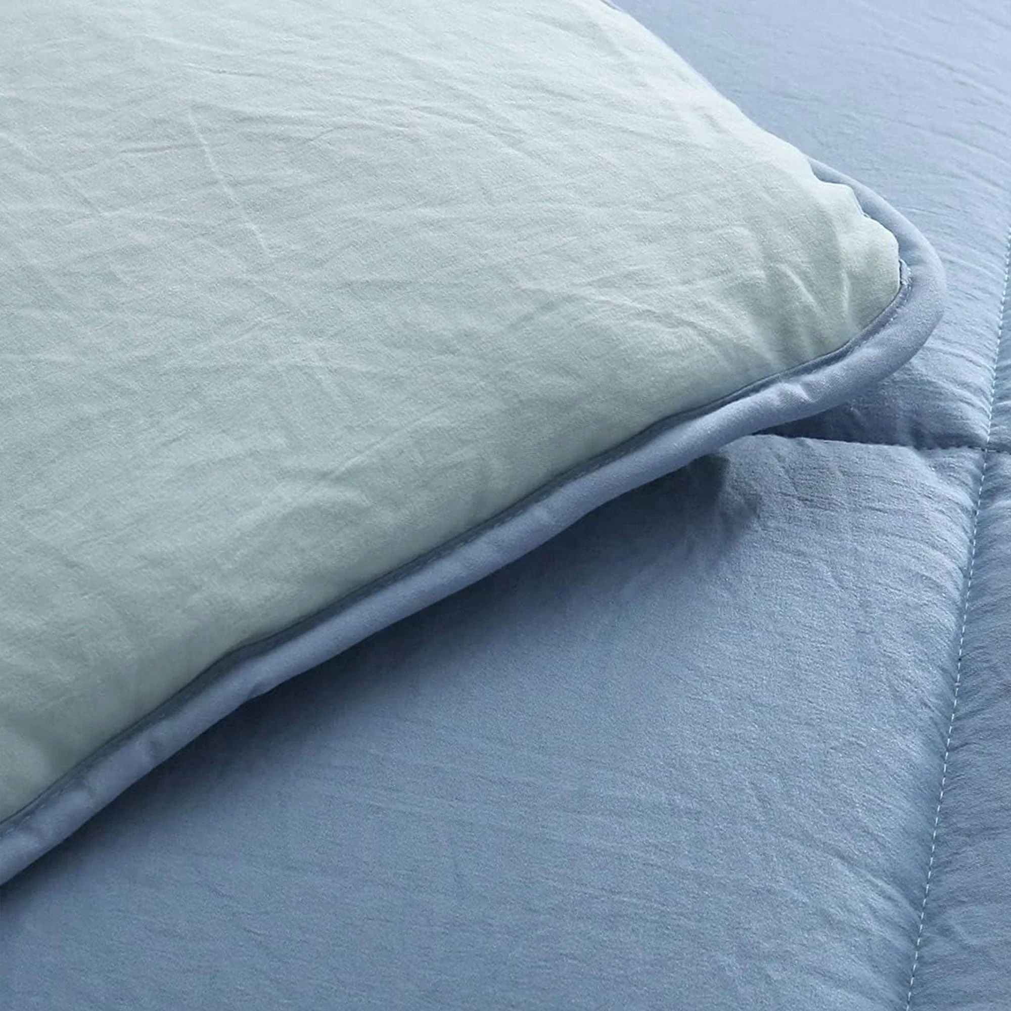 APSMILE Reversible All Season Down Alternative Full King Comforter, Light Blue - Image 7