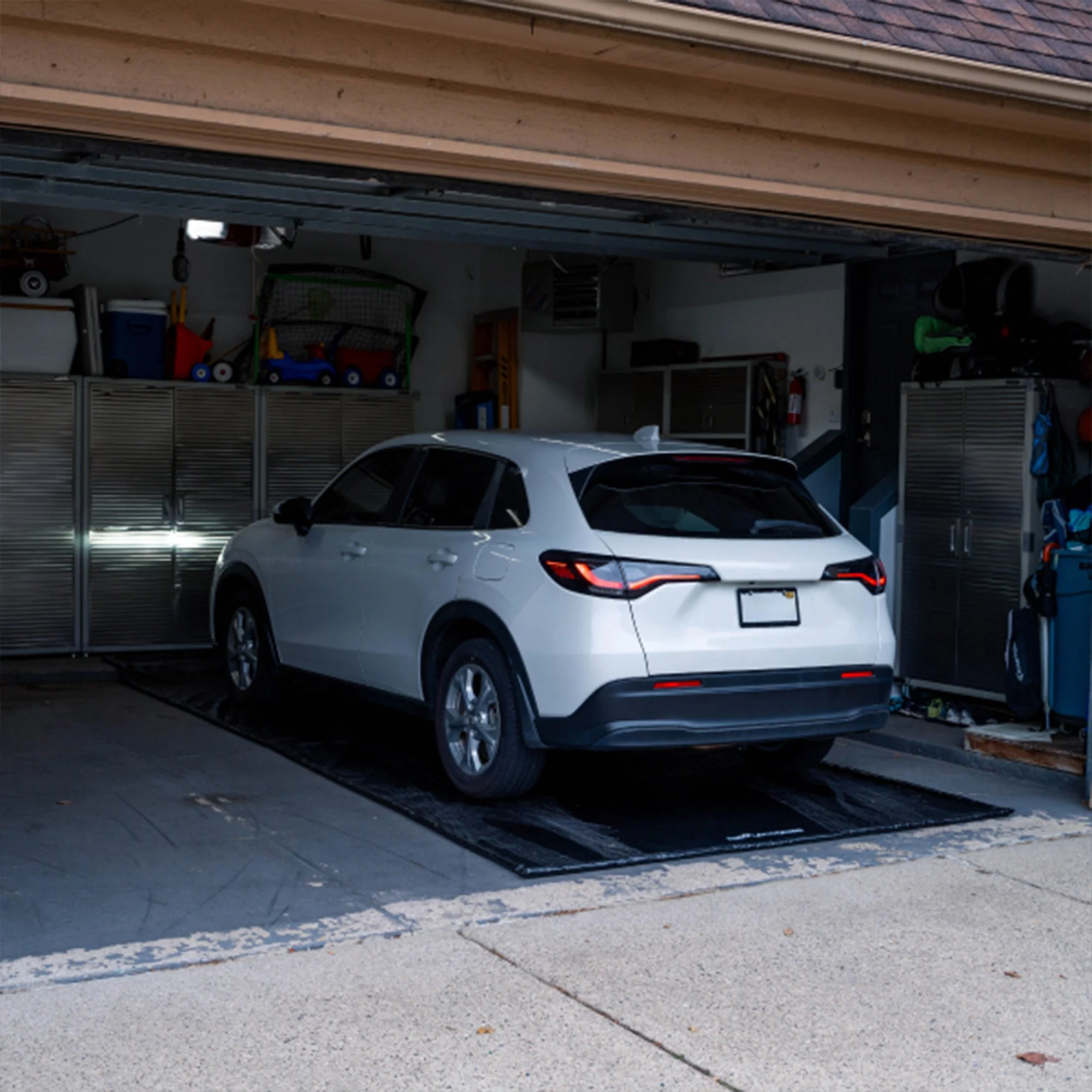 AutoFloorGuard AFG7918 7.75 Foot by 18 Foot Compact Size Garage Containment Mat - Image 10