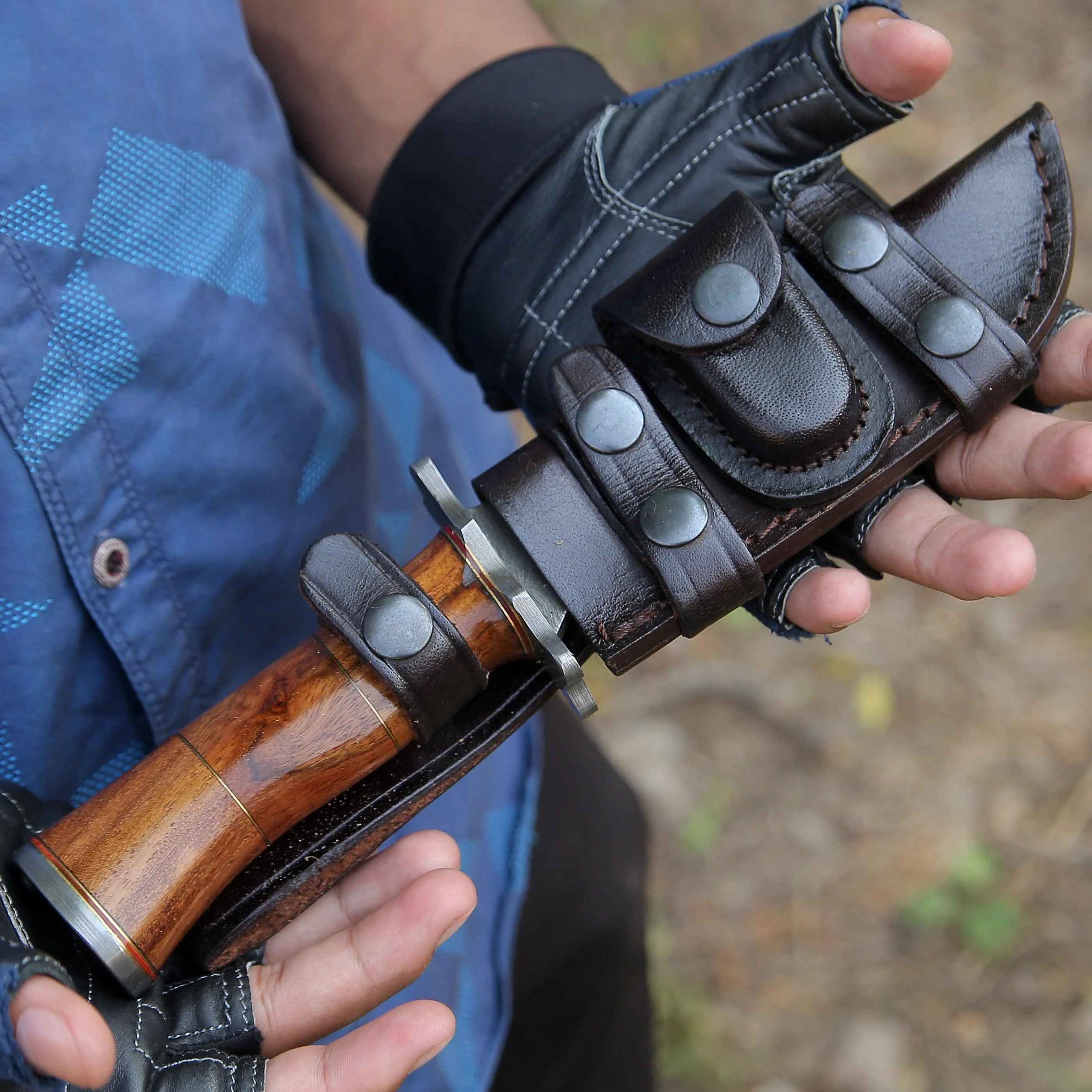 Hornet Custom Damascus Hunting Knife with Rosewood Handle & Sheath - Image 4