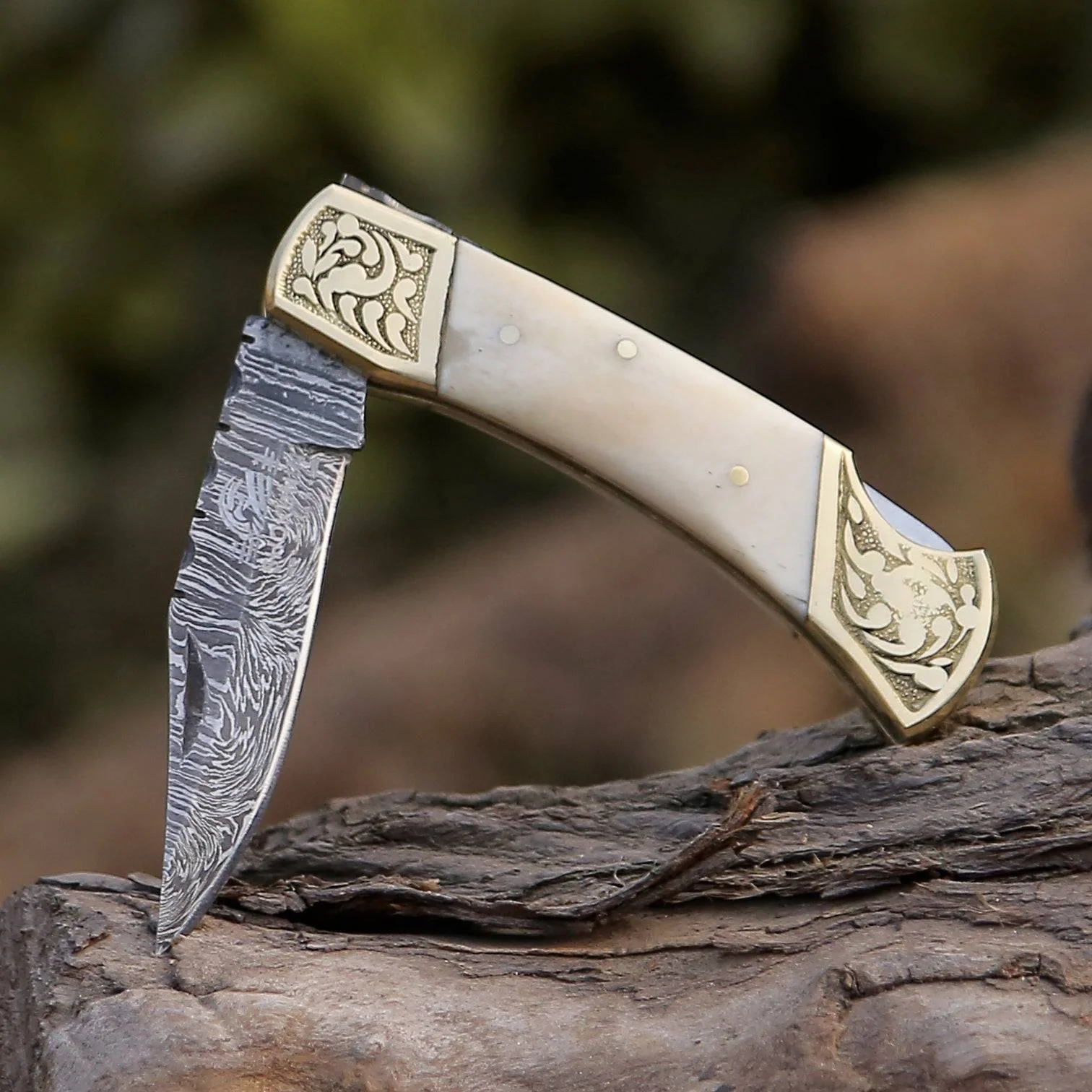 Expedition Damascus Blade Pocket Knife With Bone Handle - Image 6