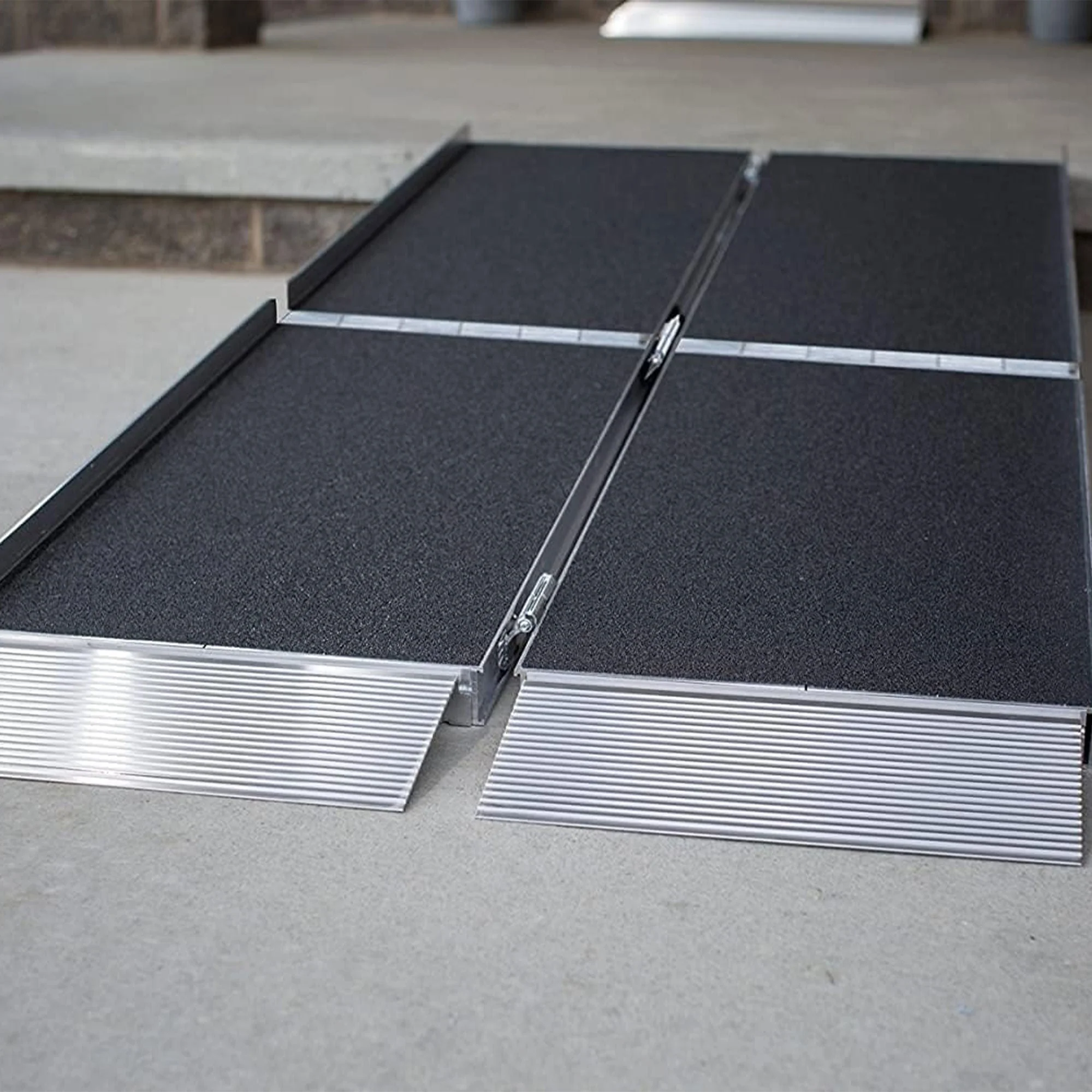 EZ-ACCESS SUITCASE 6 Foot TRIFOLD Portable Ramp with Surface That Resists Slips - Image 12