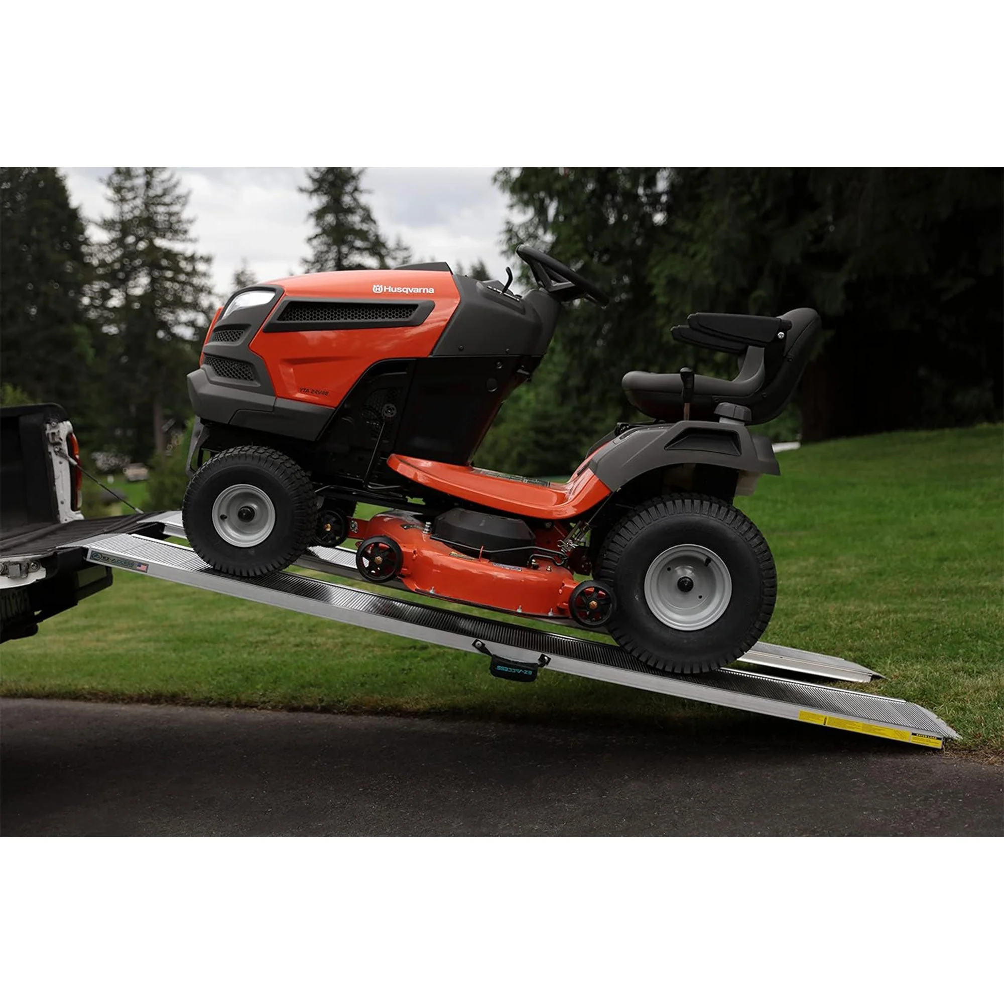 EZ-ACCESS TRAVERSE 8 Foot Singlefold Edgeless Portable Loading Ramp, Silver - Image 11