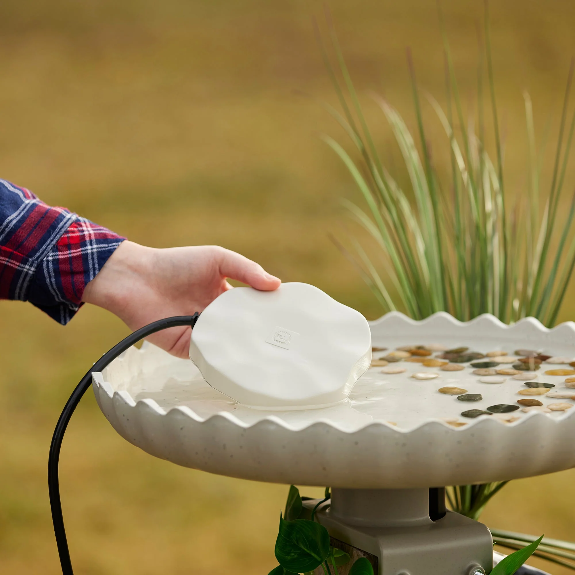 Farm Innovators HR-75 Decorative Heated Rock Bird Bath De-Icer, 75 Watts, Beige - Image 7