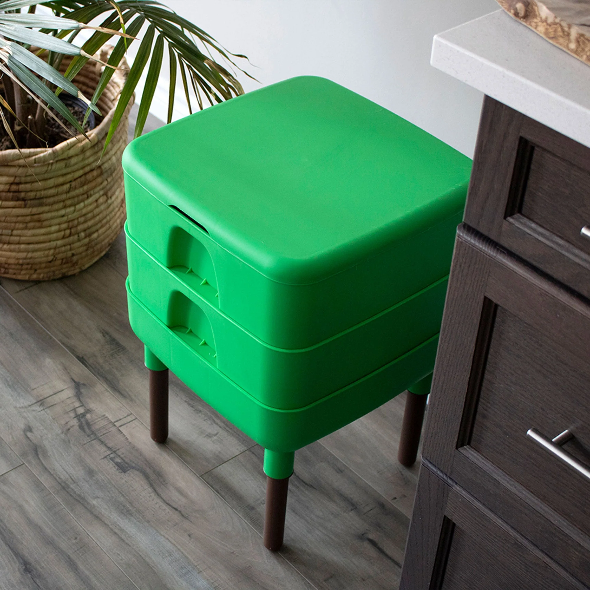 FCMP Outdoor Essential Living 6 Gallon Worm Composter Bin w/ Garden Trays, Green - Image 4
