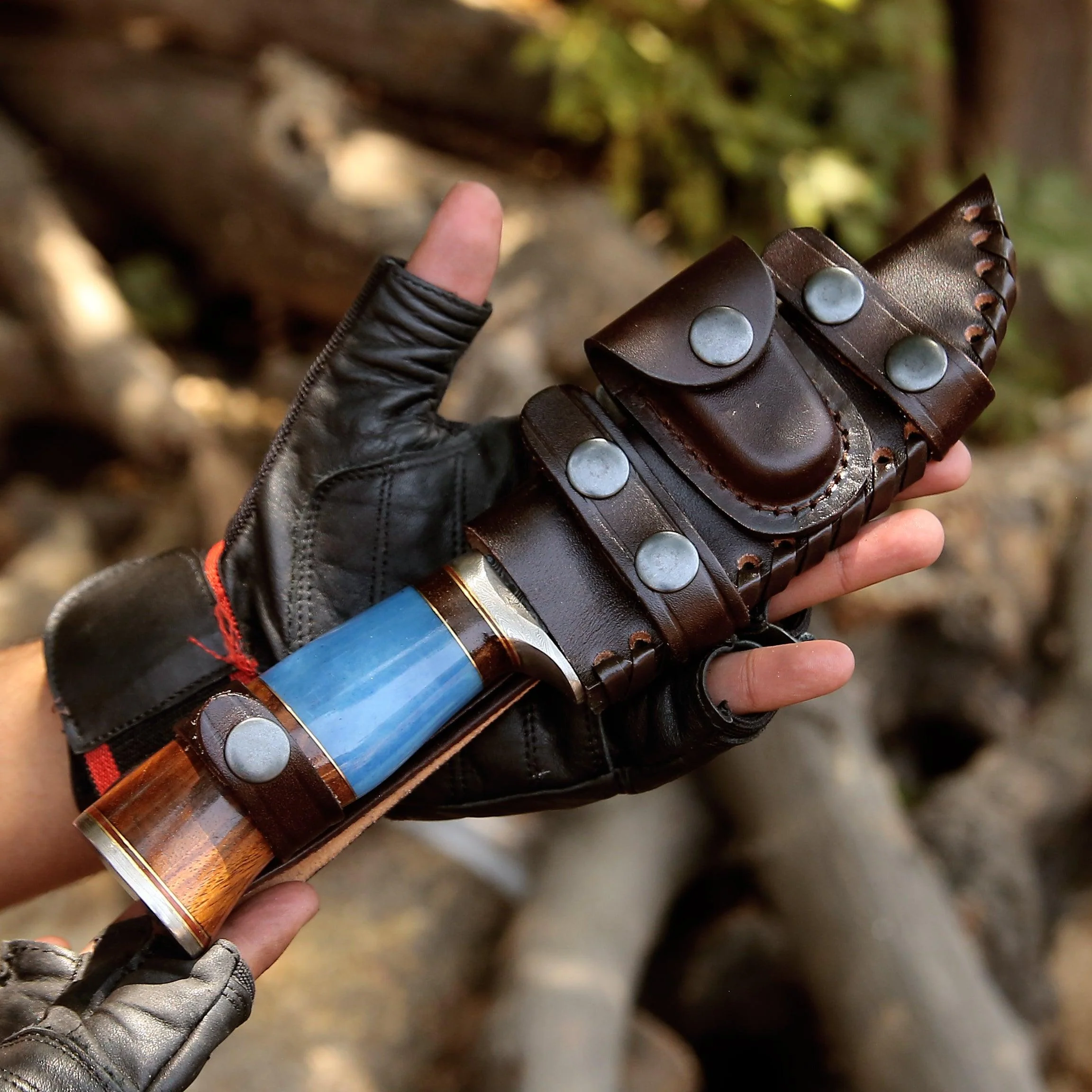 Hellfire Damascus Hunting Knife with Leather Sheath - Image 5
