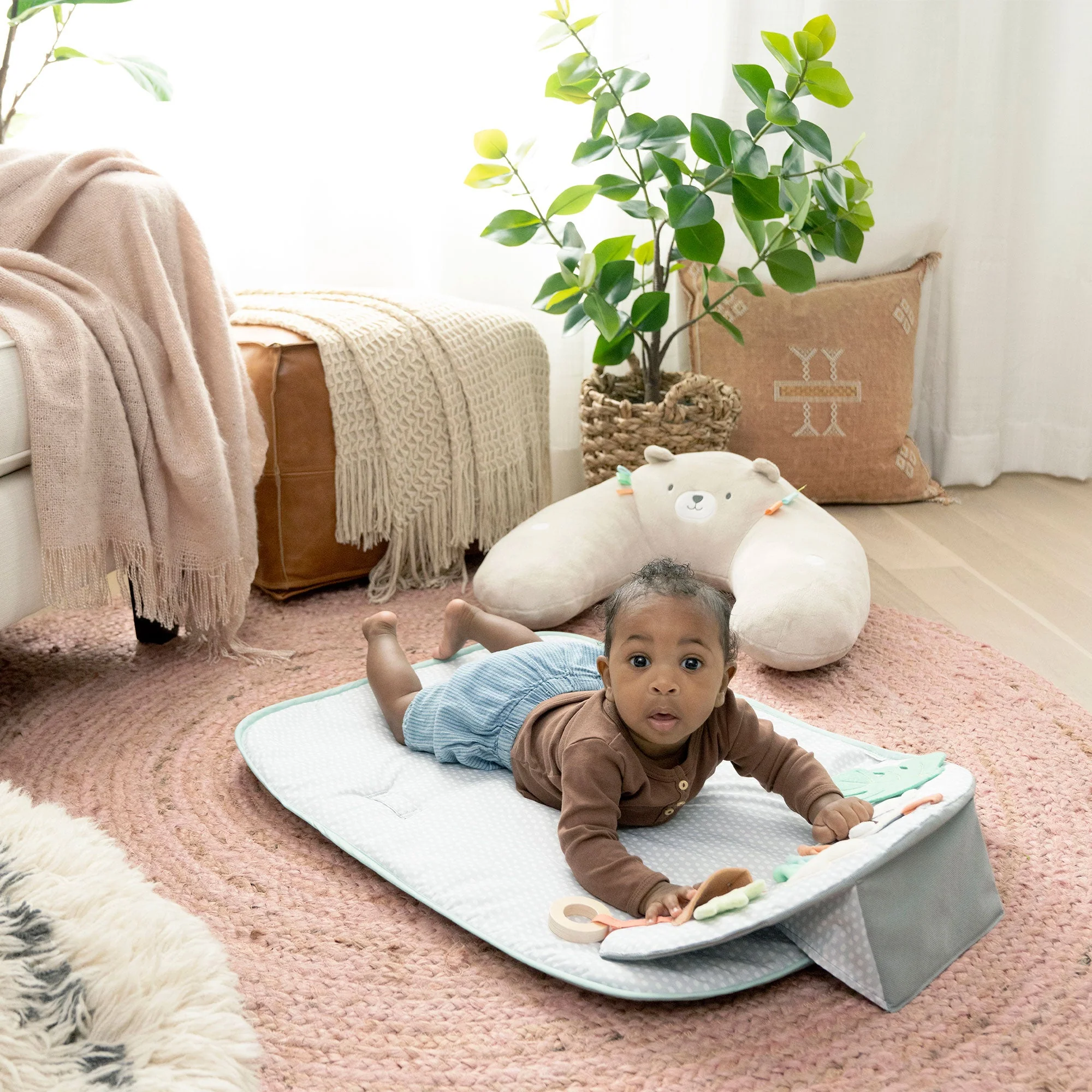Ingenuity Nate The Bear Cozy 4 In 1 Sit Up & Prop Activity Mat for Newborns & Up - Image 4