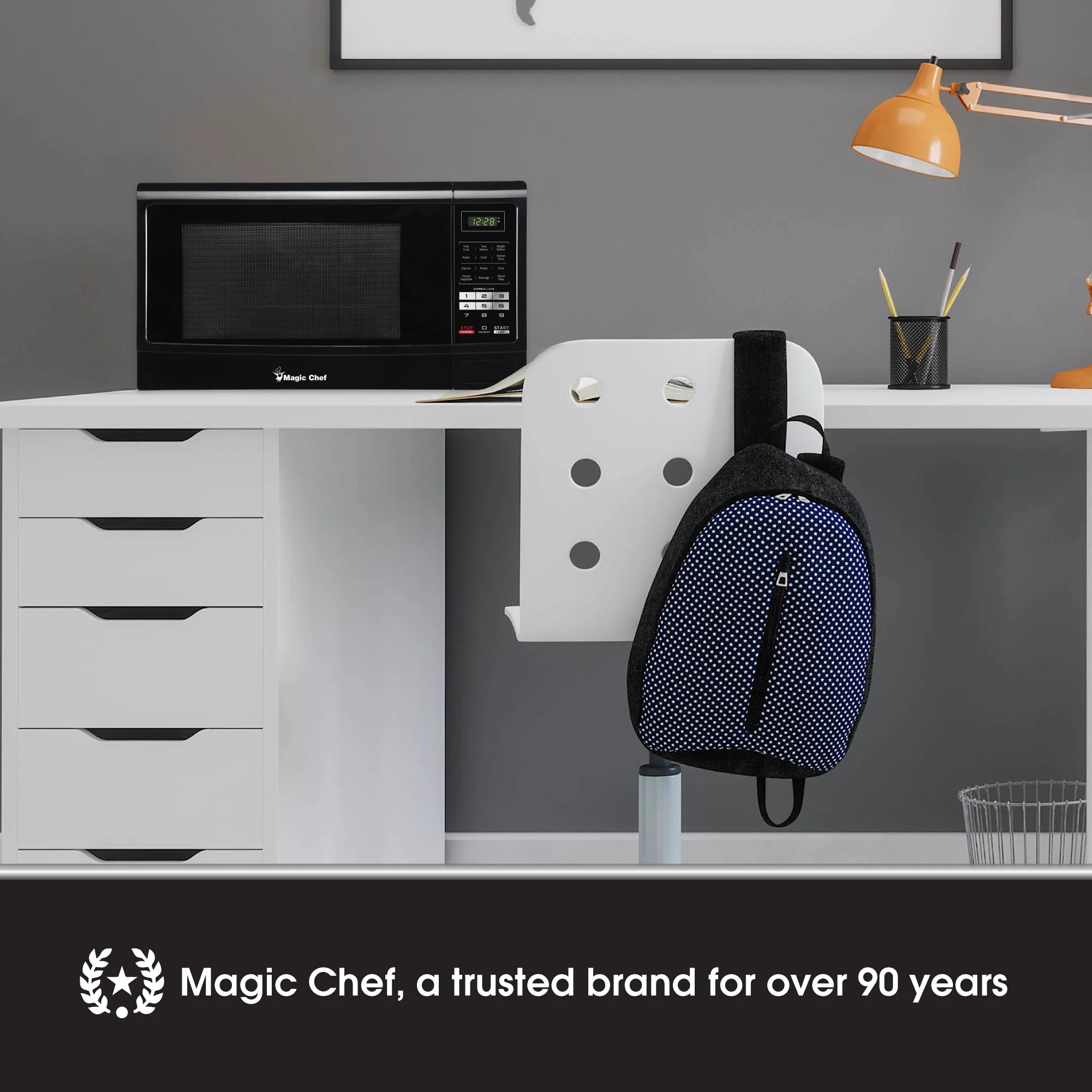 Magic Chef Countertop Microwave Oven with 6 Cook Modes & 11 Power Levels, Black - Image 3