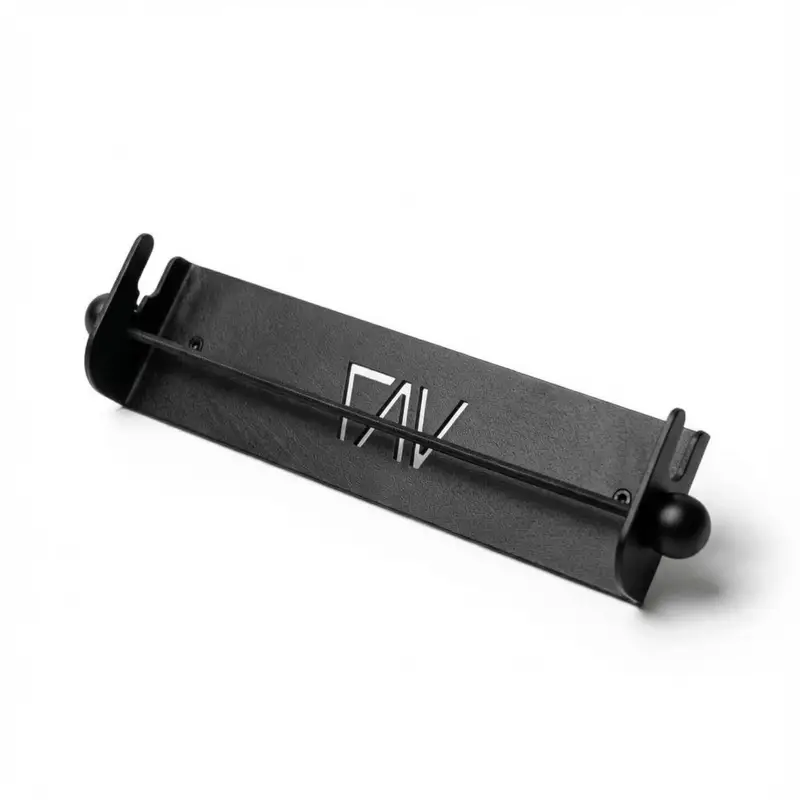 Magnetic Ski/Snowboard Holder - Image 7