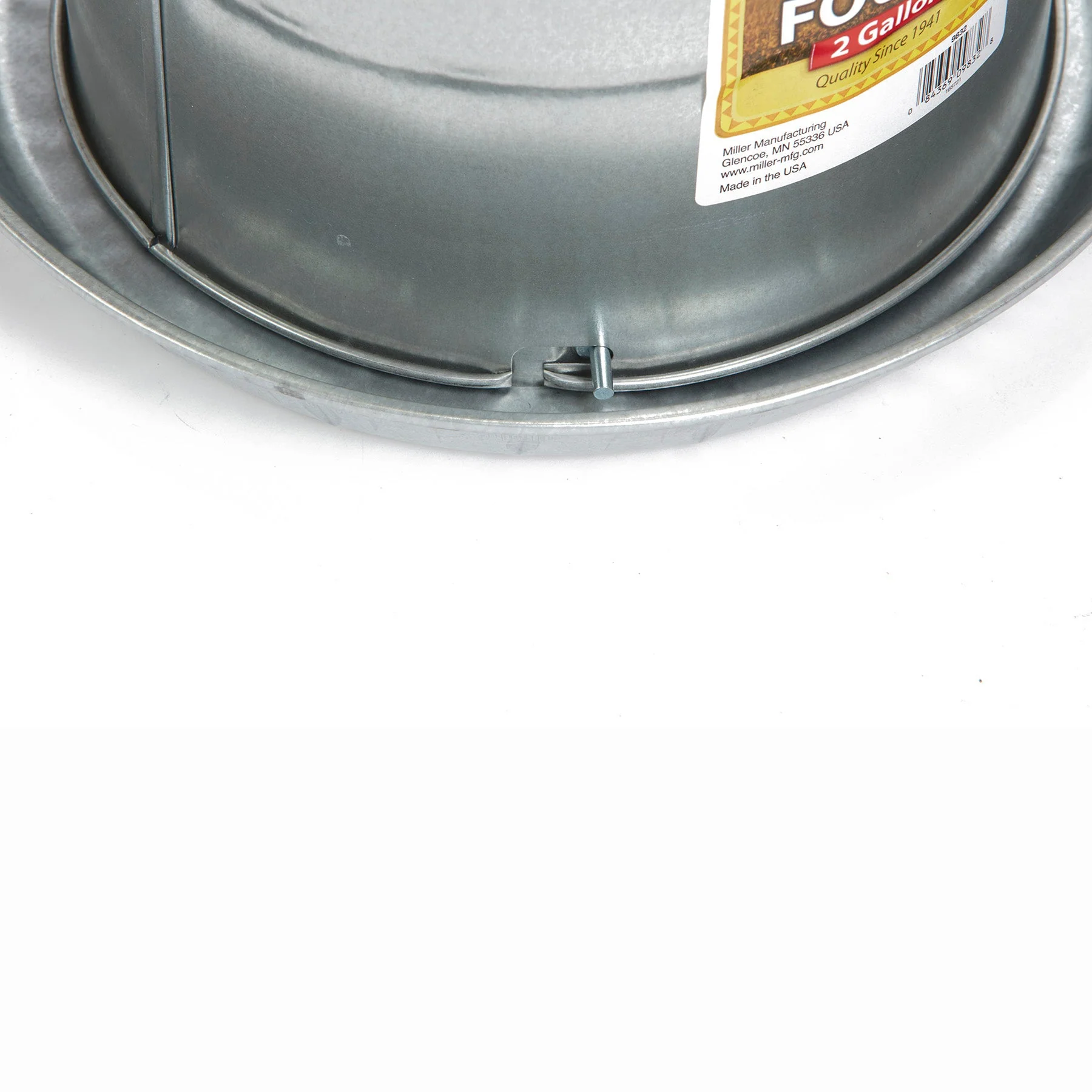 Miller Manufacturing 2 Gallon Double Wall Metal Poultry Fount Automatic Waterer - Image 3