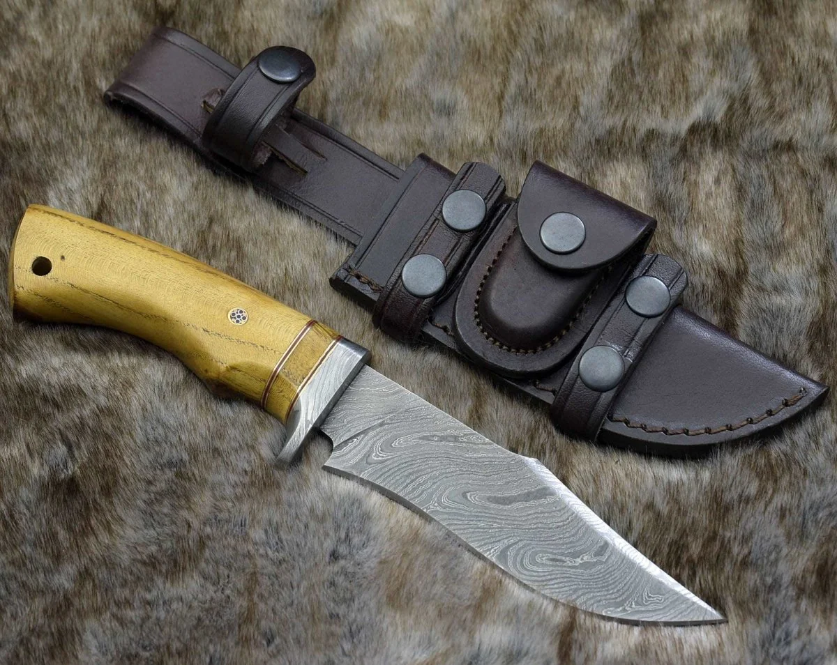 Odyssey Damascus Hunting Knife with Exotic Yellow Heart Handle - Image 2
