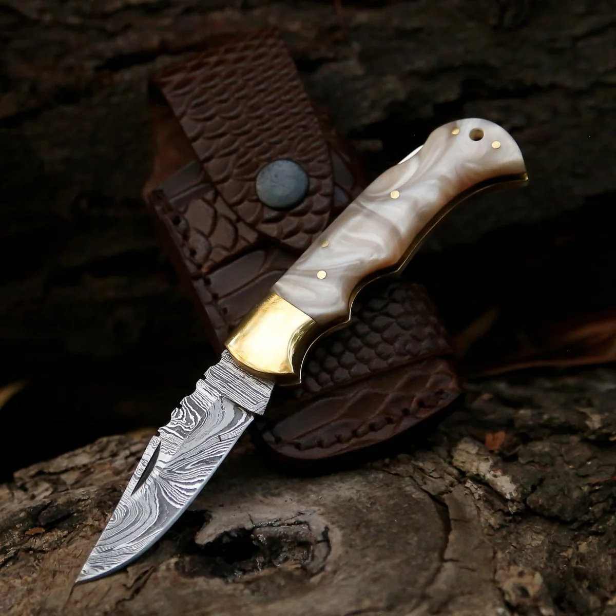 Pinnacle Damascus Pocket Knife with Mother of Pearl Handle - Image 4