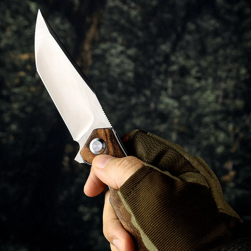 Polaris D2 Steel Pocket Knife with Exotic Sandal Wood Handle - Image 4