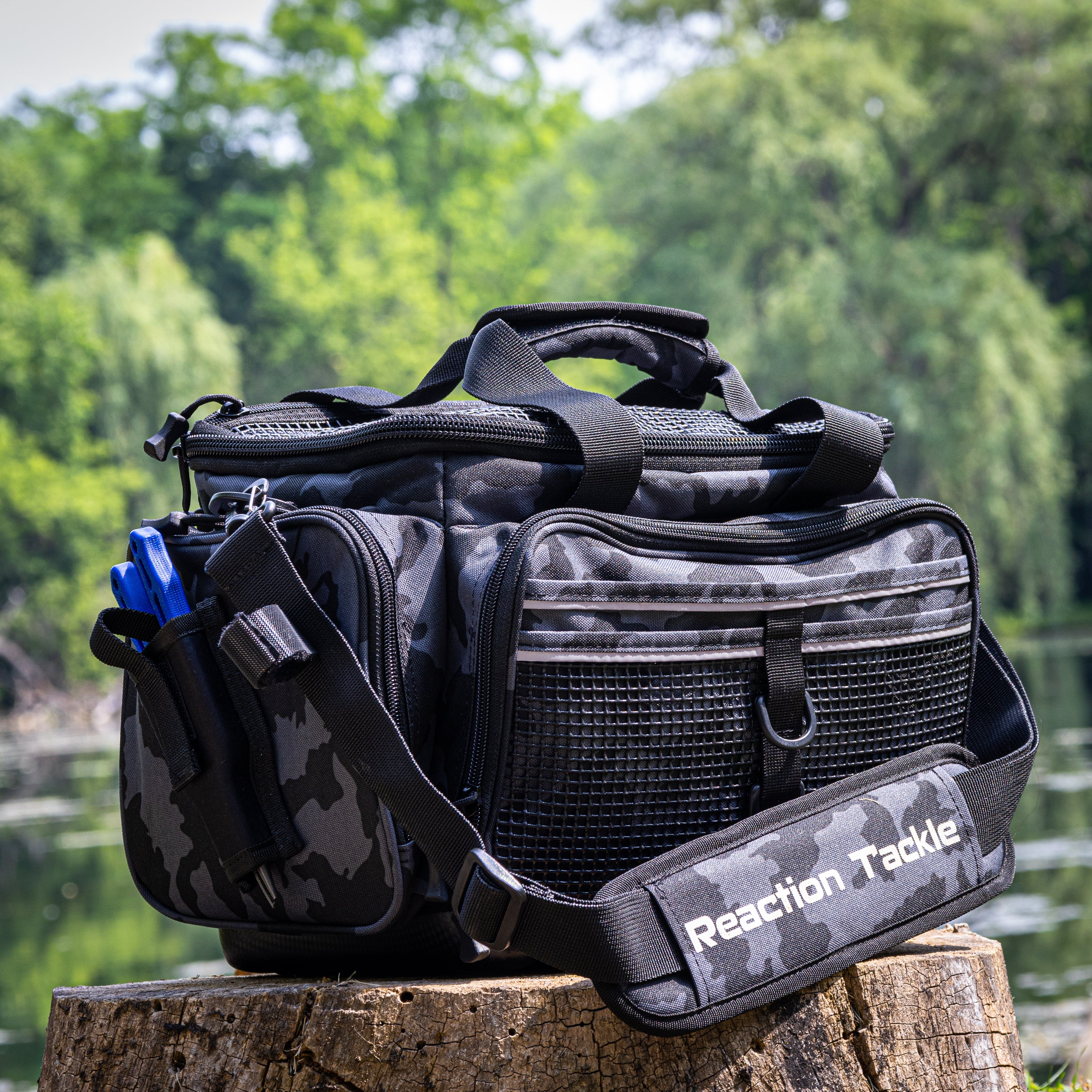 Reaction Tackle Camo Tackle Bag - Image 2