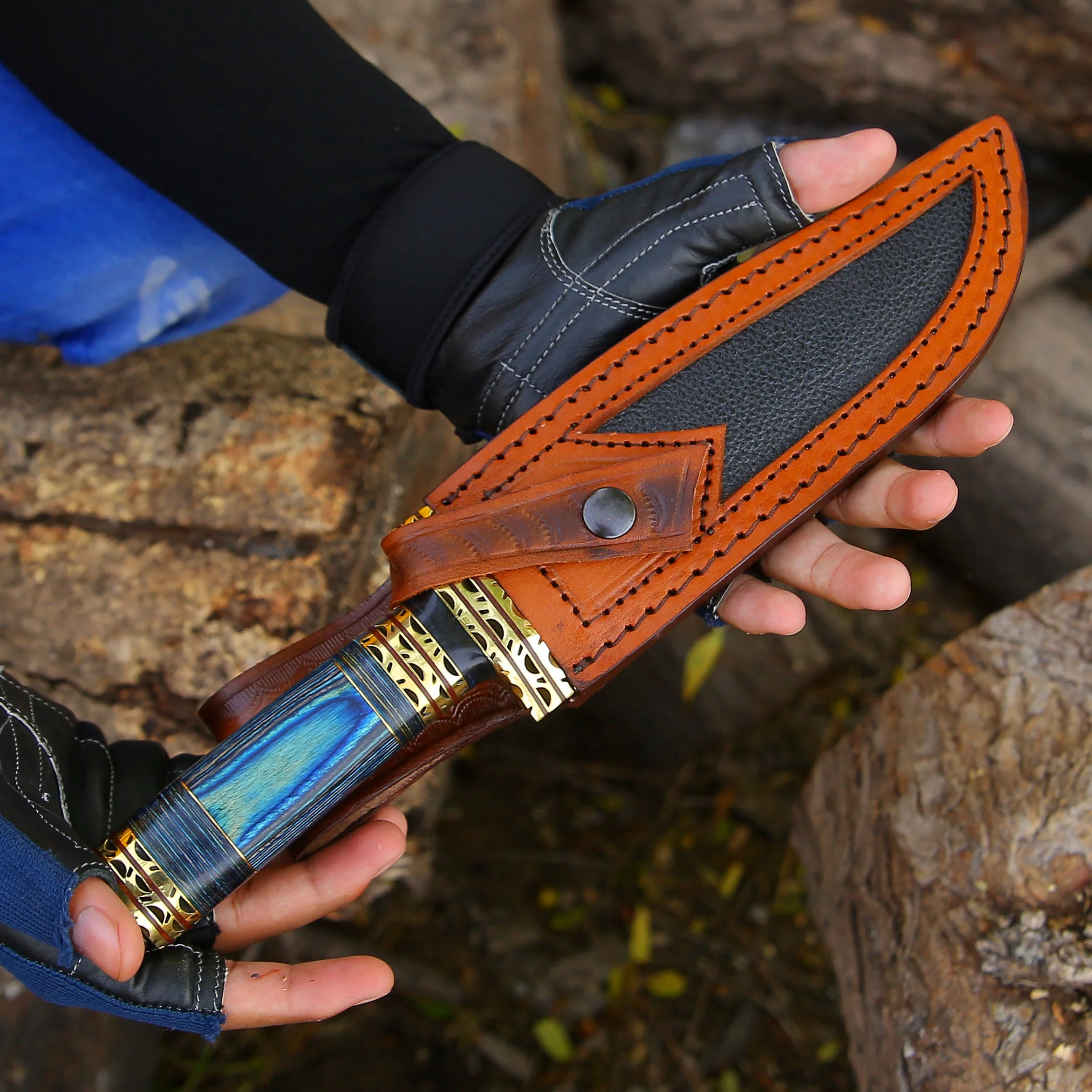 Shadowblade Damascus Steel Bowie Knife with Pakkawood Handle & Sheath - Image 6