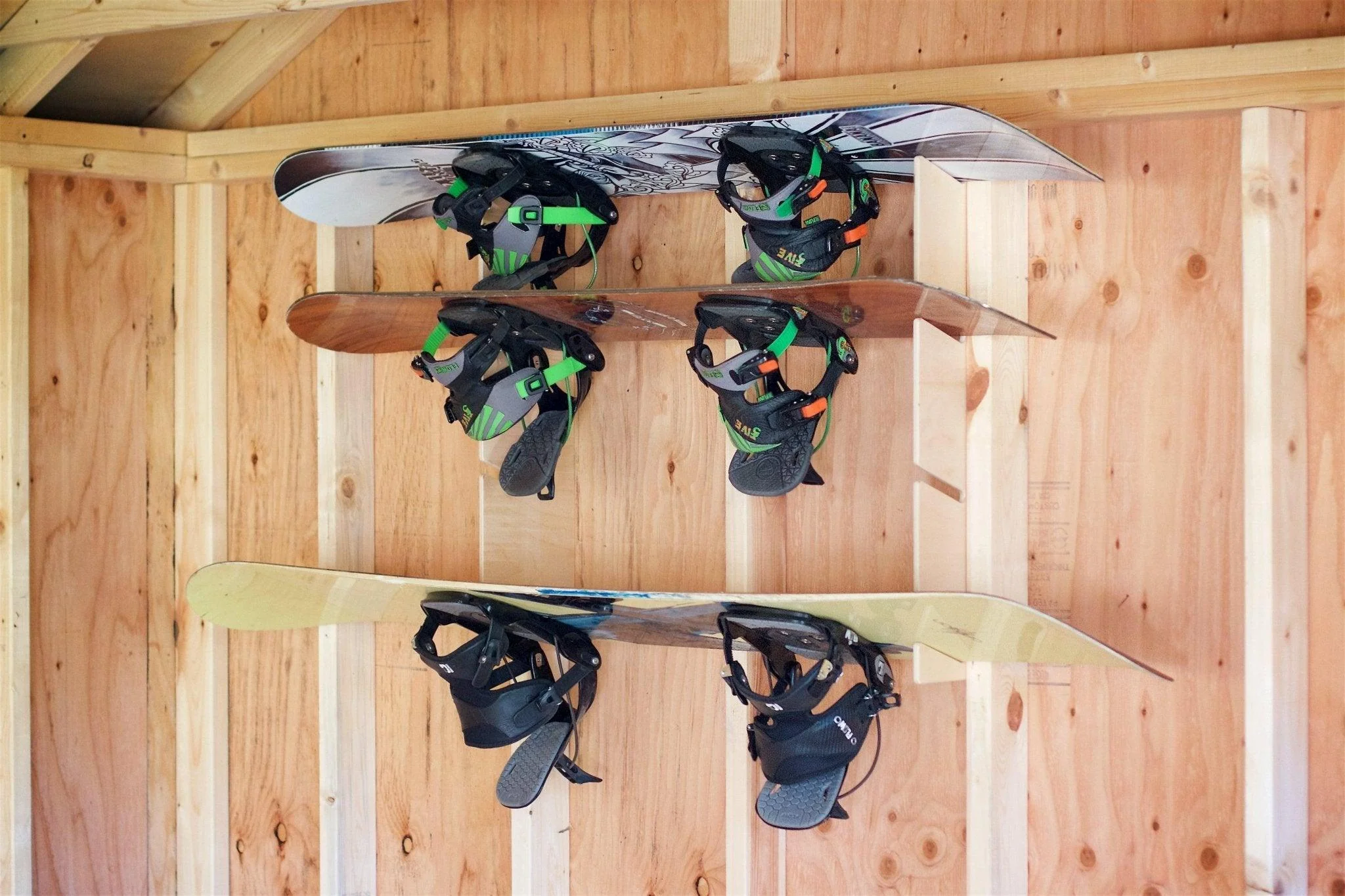 Snowboard Stud Mounted Rack - Image 2