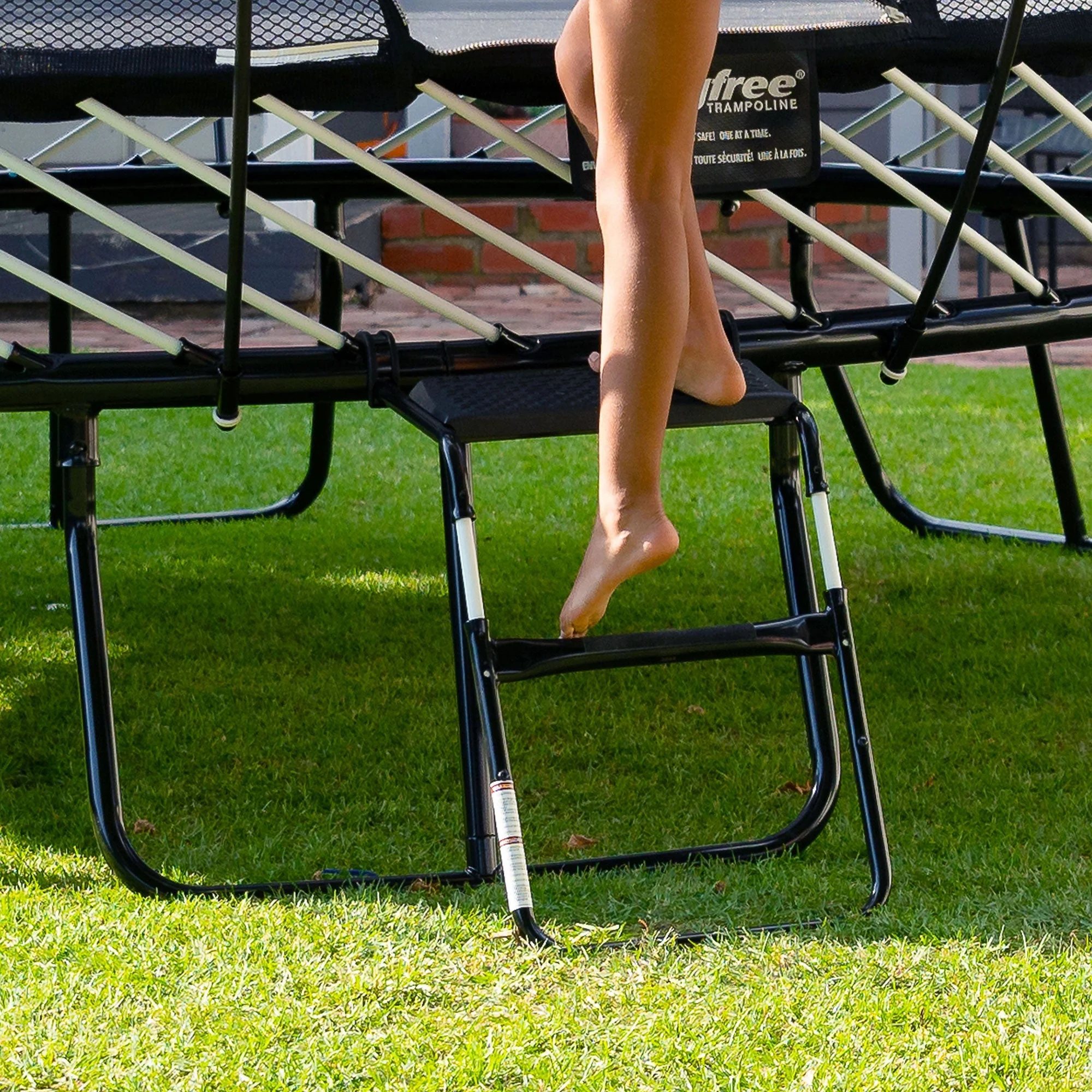 Springfree Trampoline 12' x 19' Trampoline with FlexrStep V2 Ladder Accessory - Image 7