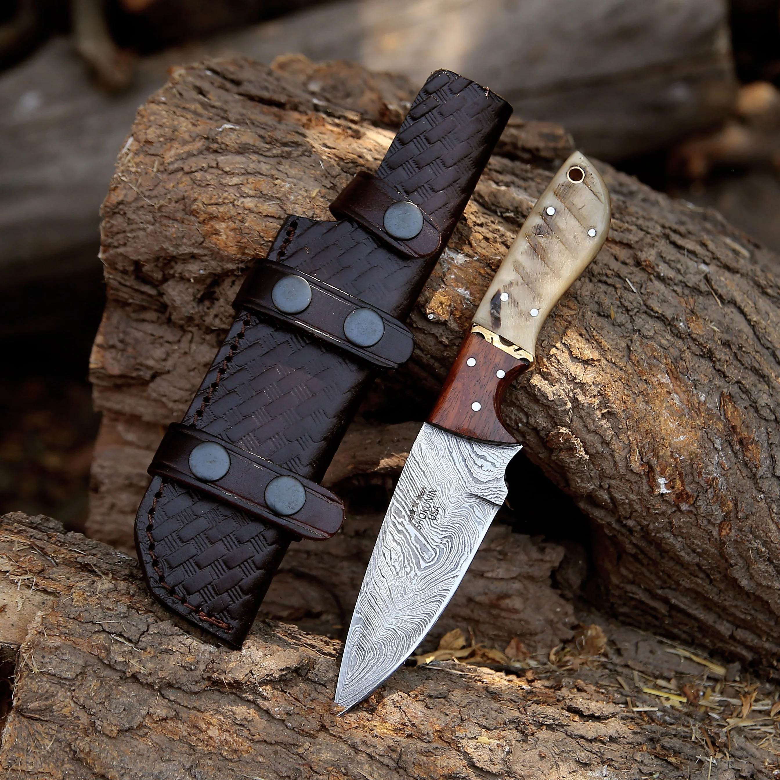 Starlight Damascus Hunting Knife with Exotic Rosewood & Ram Horn Handle - Image 4