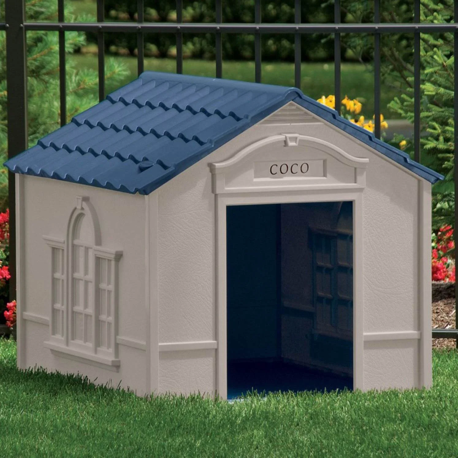 Suncast DH350 Outdoor Deluxe Weatherproof Dog House w/ Door for Large Dog, Gray - Image 3