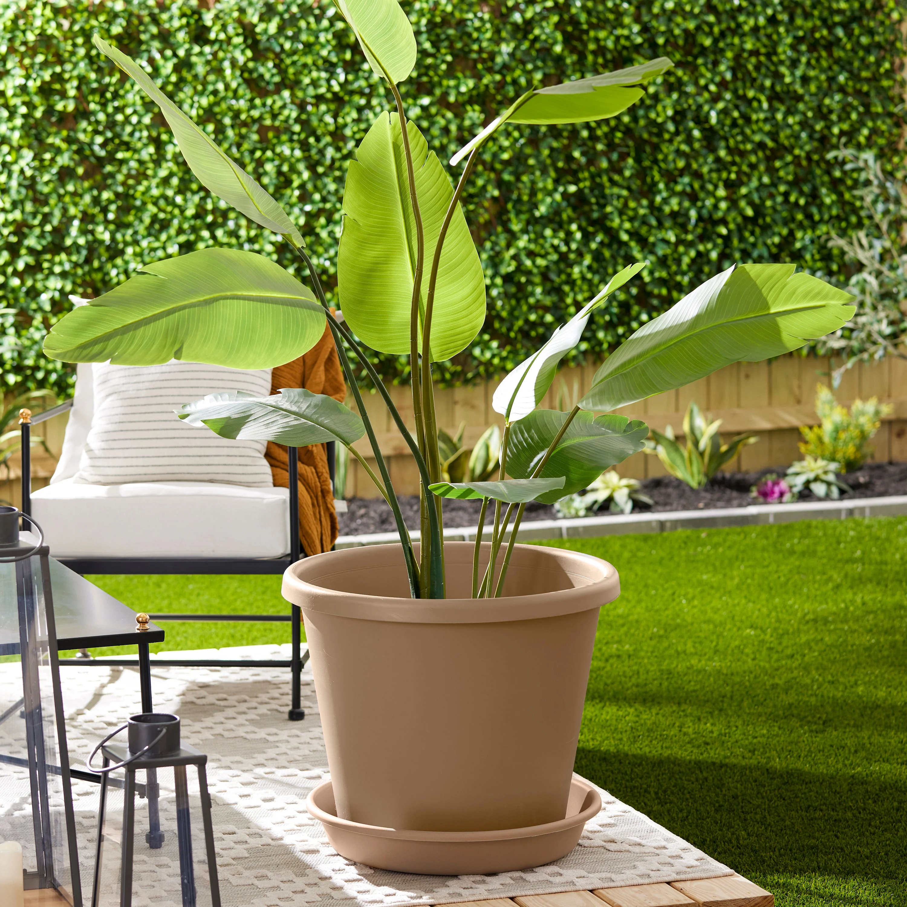 The HC Companies 21 Inch Planter Saucer for Classic Pot Containers, Sandstone - Image 9