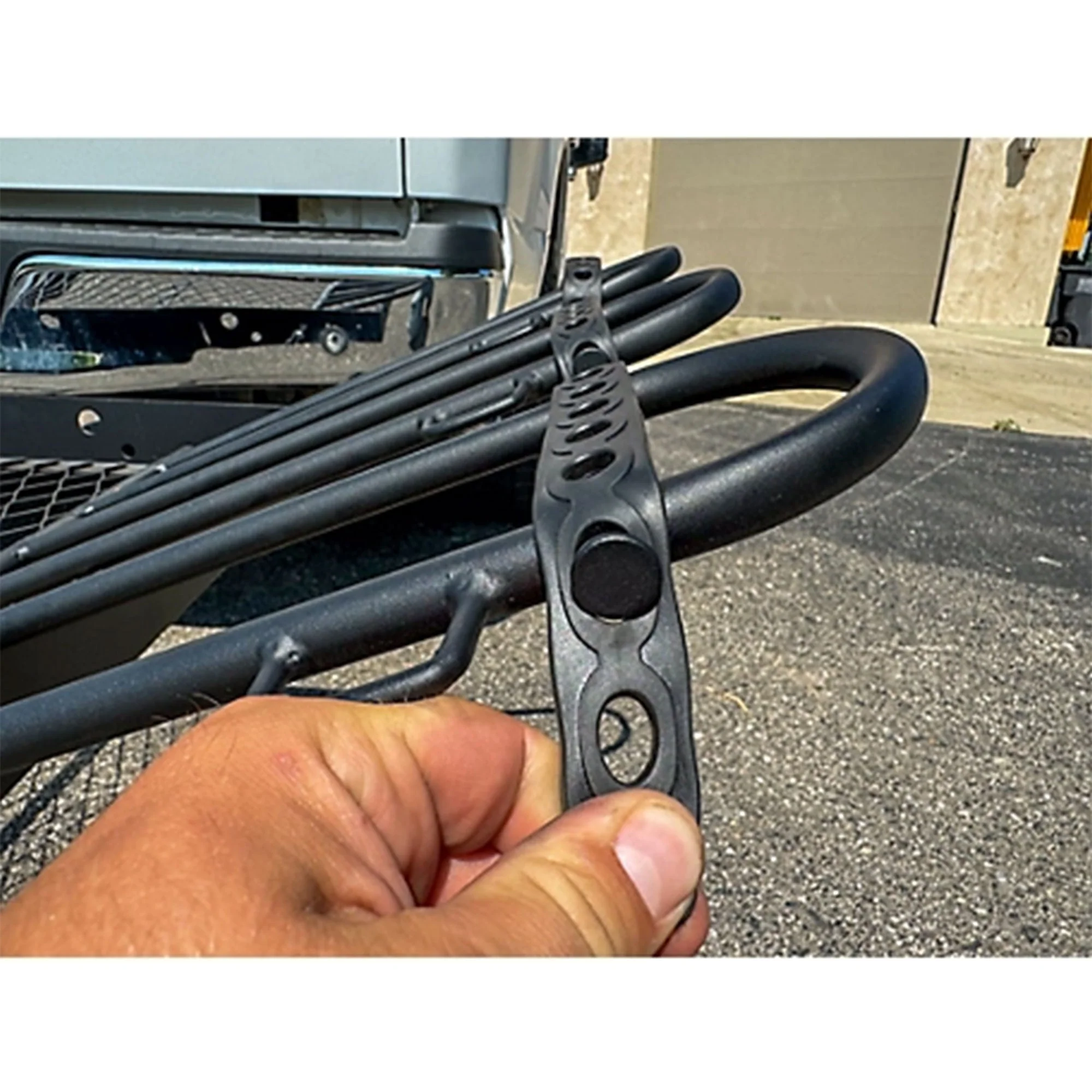 Tow Tuff Fat Tire Bike Cradle Kit for 3 Bikes with Adjustable Straps - Image 7