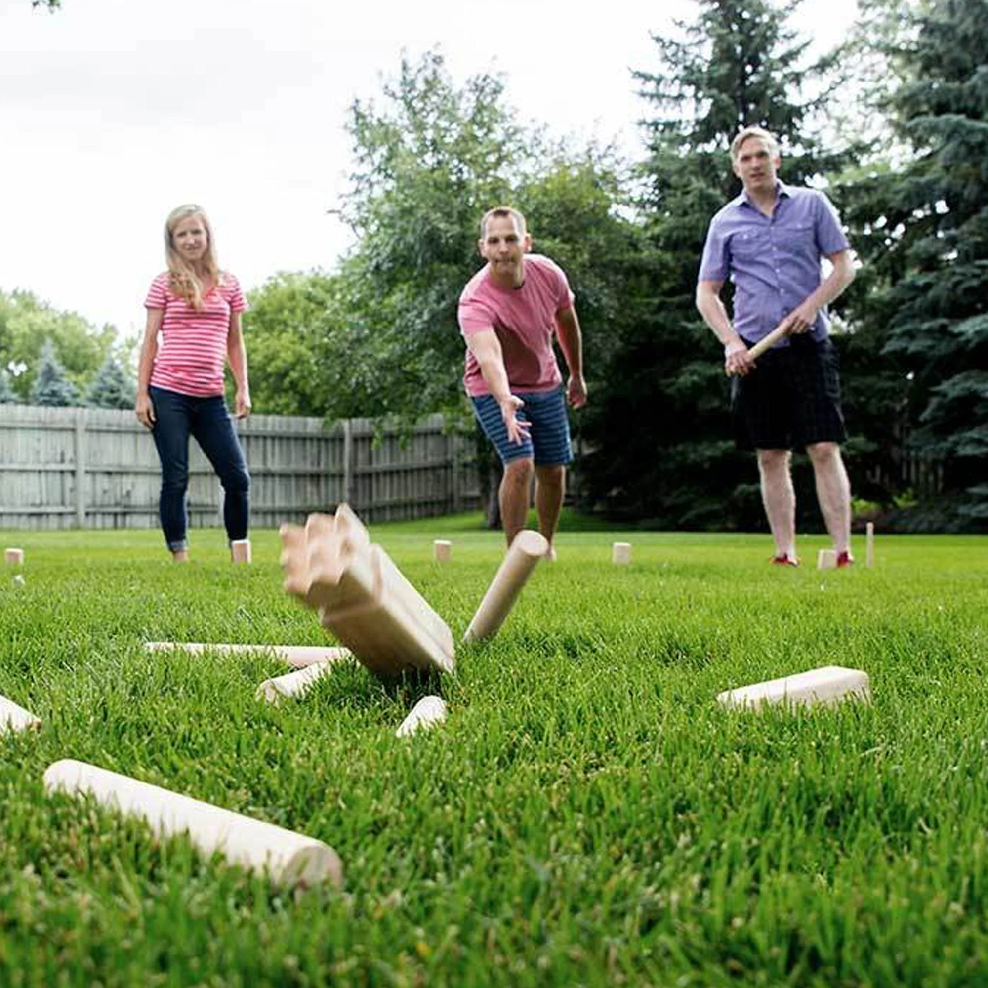 YardGames Kubb Premium Wooden Outdoor Backyard Game Set w/ Carrying Storage Bag - Image 9